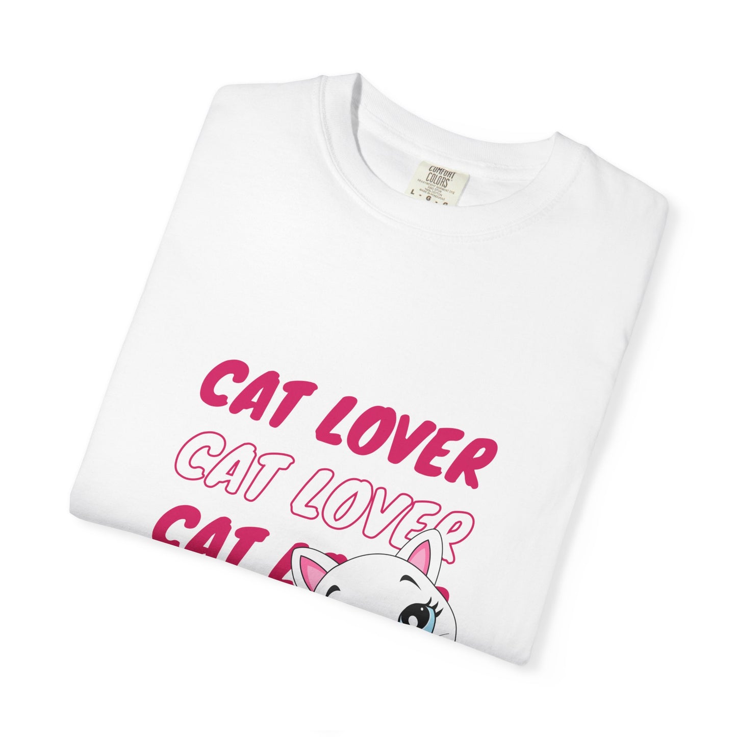Cute Cat Lover T-Shirt - Perfect Gift for Cat Enthusiasts