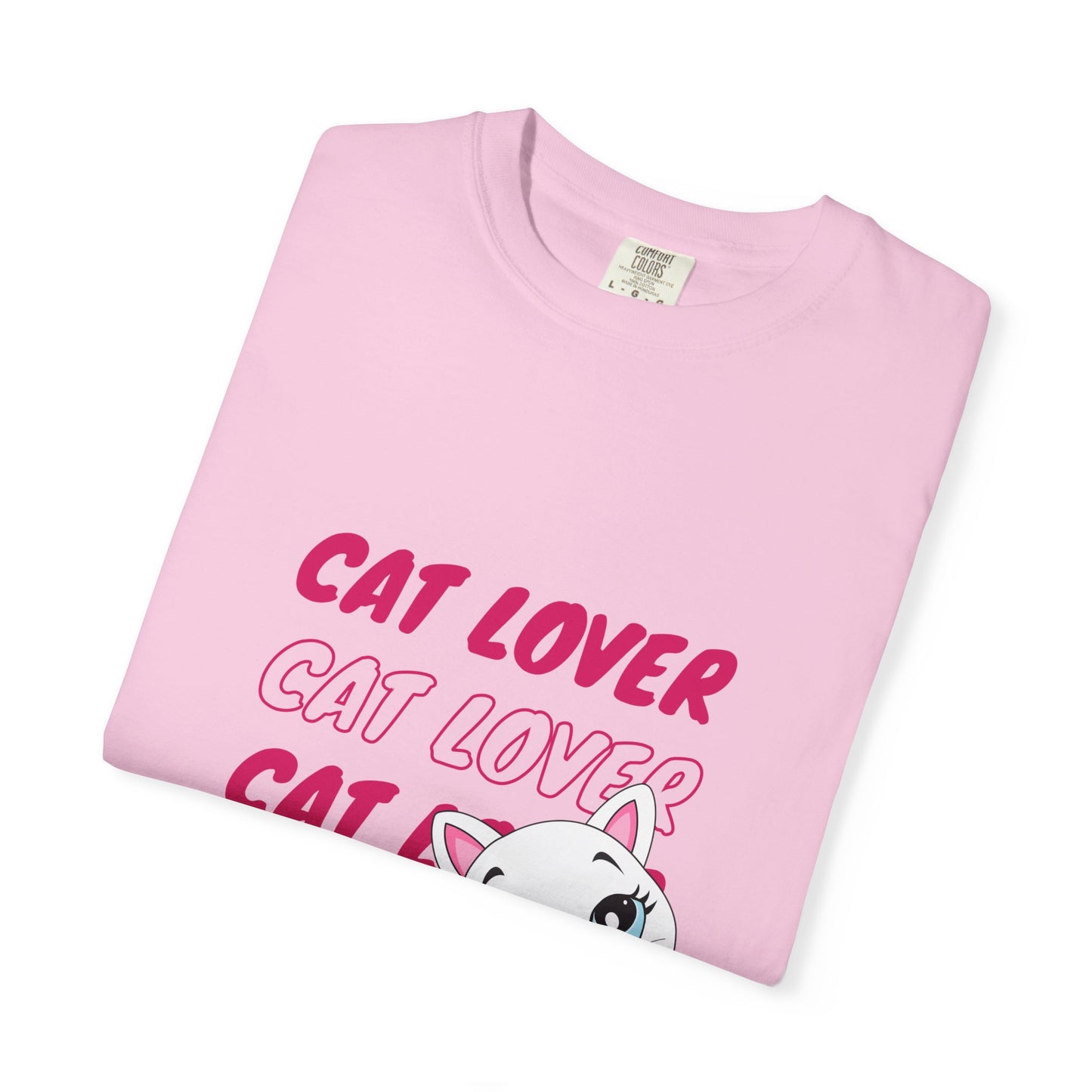 Cute Cat Lover T-Shirt - Perfect Gift for Cat Enthusiasts