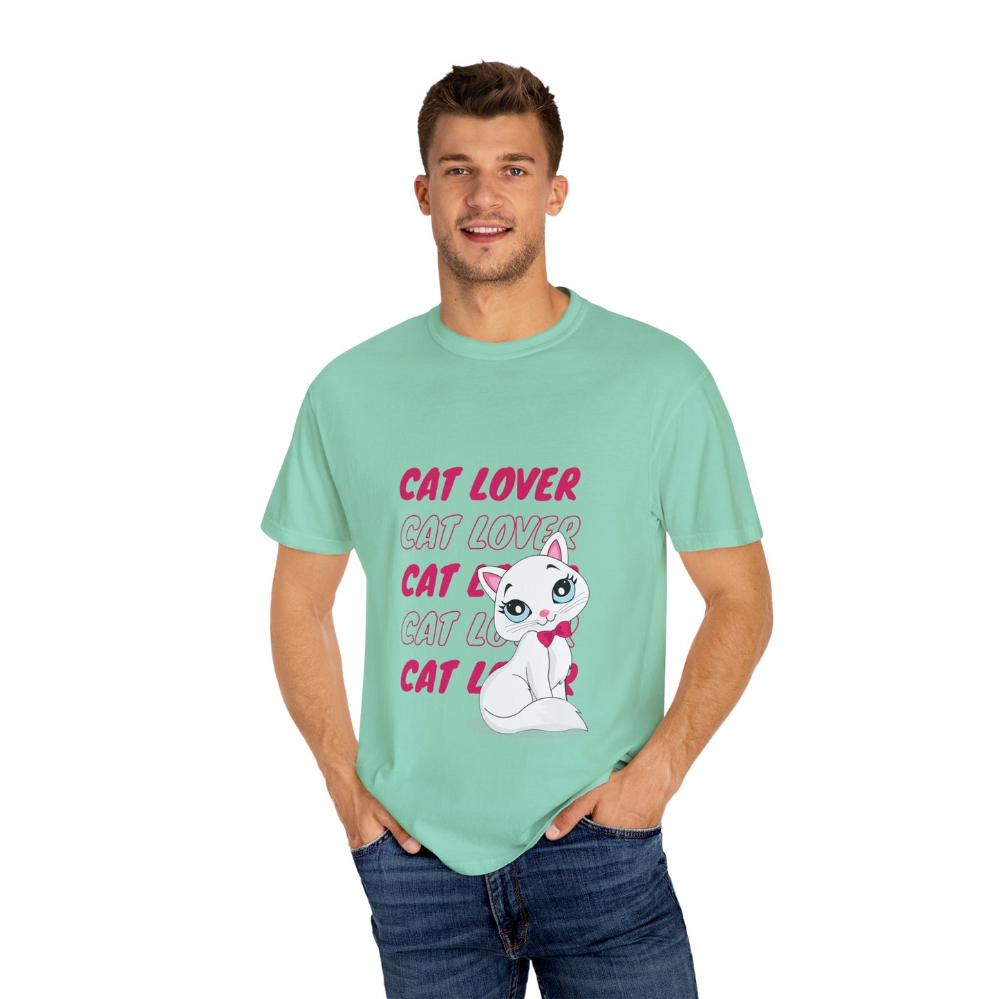 Cute Cat Lover T-Shirt - Perfect Gift for Cat Enthusiasts